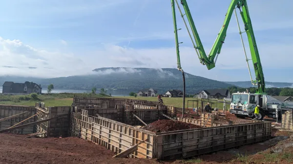 $1,499,999 | 220 Starboard Drive, Jasper, TN 37347