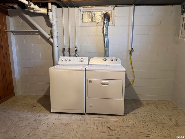 $2,500 | 1020 Brown Street, Bettendorf, IA 52722