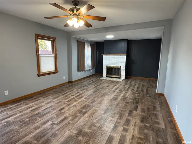 $2,500 | 1020 Brown Street, Bettendorf, IA 52722