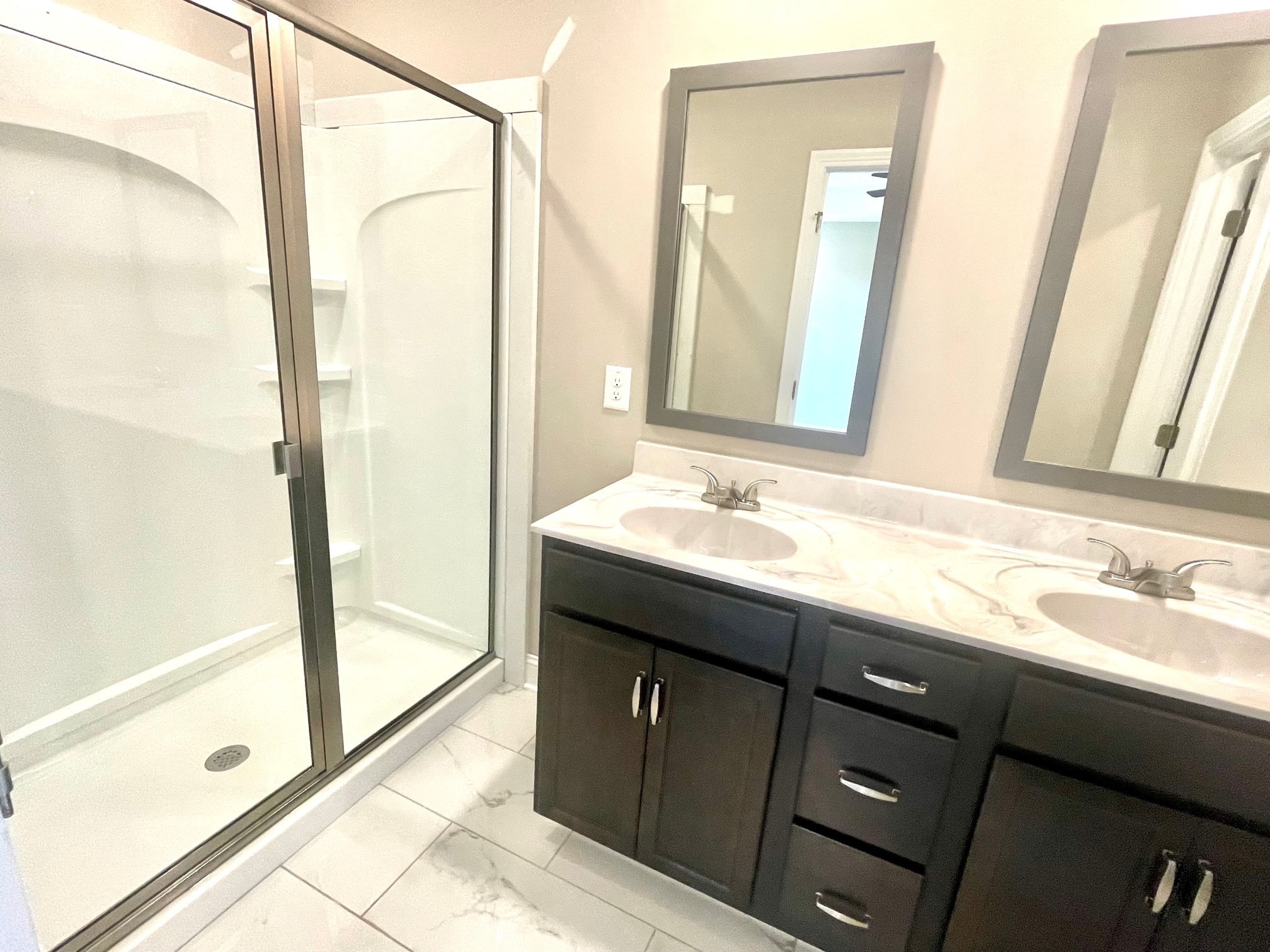 13 Echo Ridge Oak Grove, KY 42262 - Photo 14 of 24 a bathroom with a double vanity sink and a mirror
