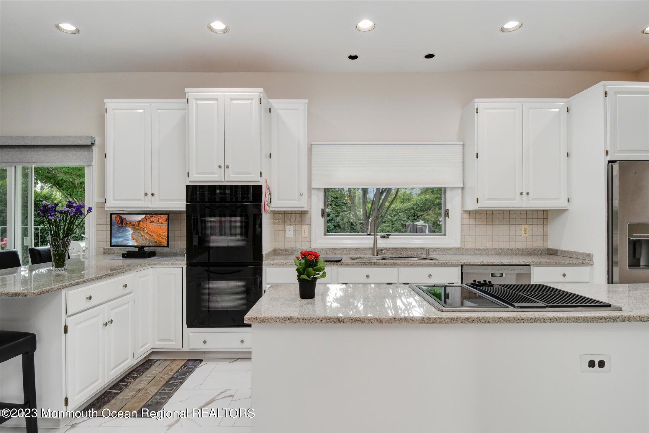 515 Seven Bridges Road Little Silver, NJ 07739 - Photo 20 of 52 20-Kitchen
