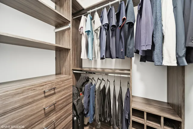 $1,690,000 | 363 East Wacker Drive, Unit 4304, Chicago, IL 60601