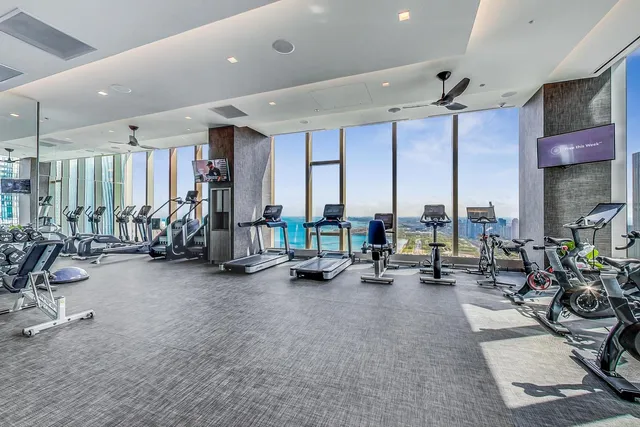 $1,690,000 | 363 East Wacker Drive, Unit 4304, Chicago, IL 60601