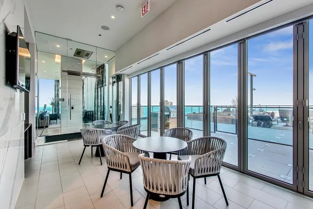 $1,690,000 | 363 East Wacker Drive, Unit 4304, Chicago, IL 60601
