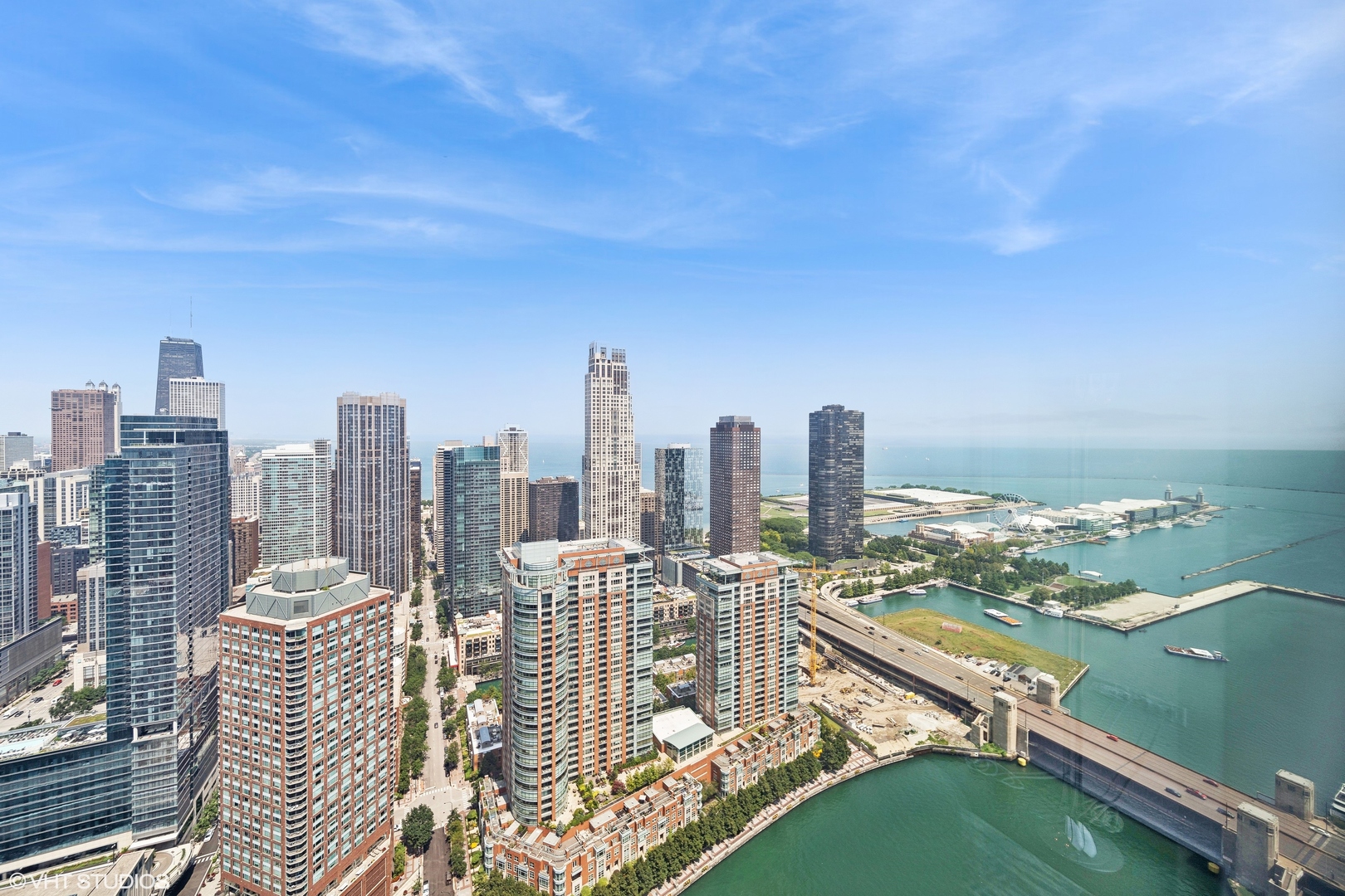 363 East Wacker Drive, Unit 4304 Chicago, IL 60601 - Photo 3 of 42