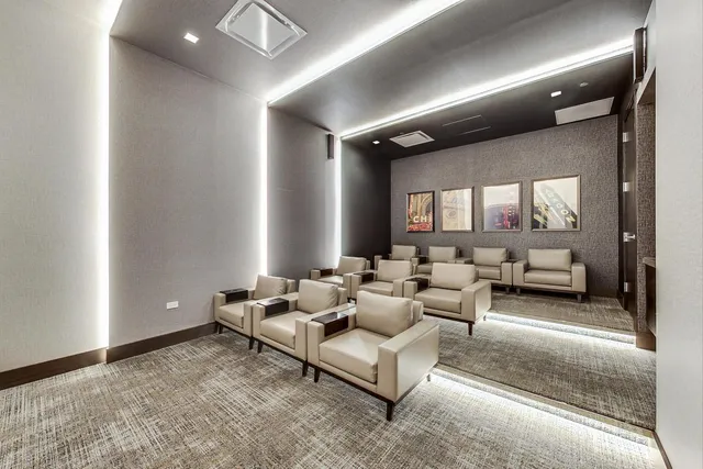 $1,690,000 | 363 East Wacker Drive, Unit 4304, Chicago, IL 60601