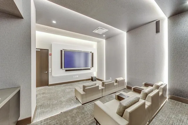 $1,690,000 | 363 East Wacker Drive, Unit 4304, Chicago, IL 60601