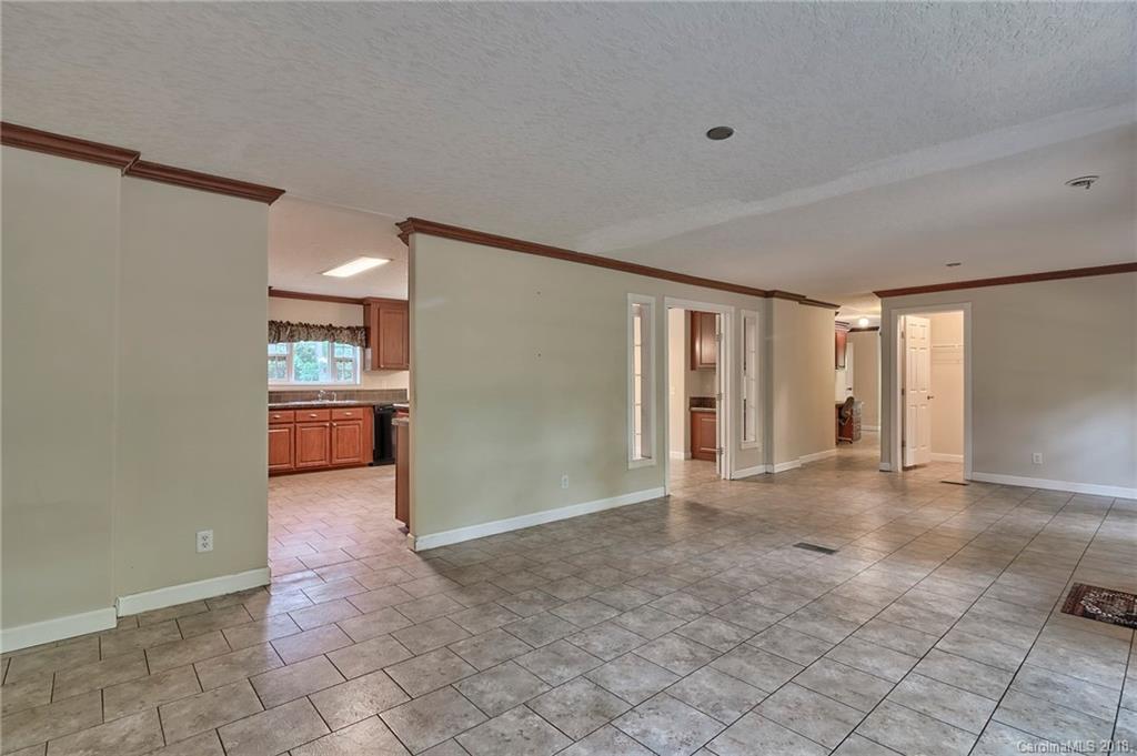 956 Pesch Road Richburg, SC 29729 - Photo 4 of 28 Gallery Image 4