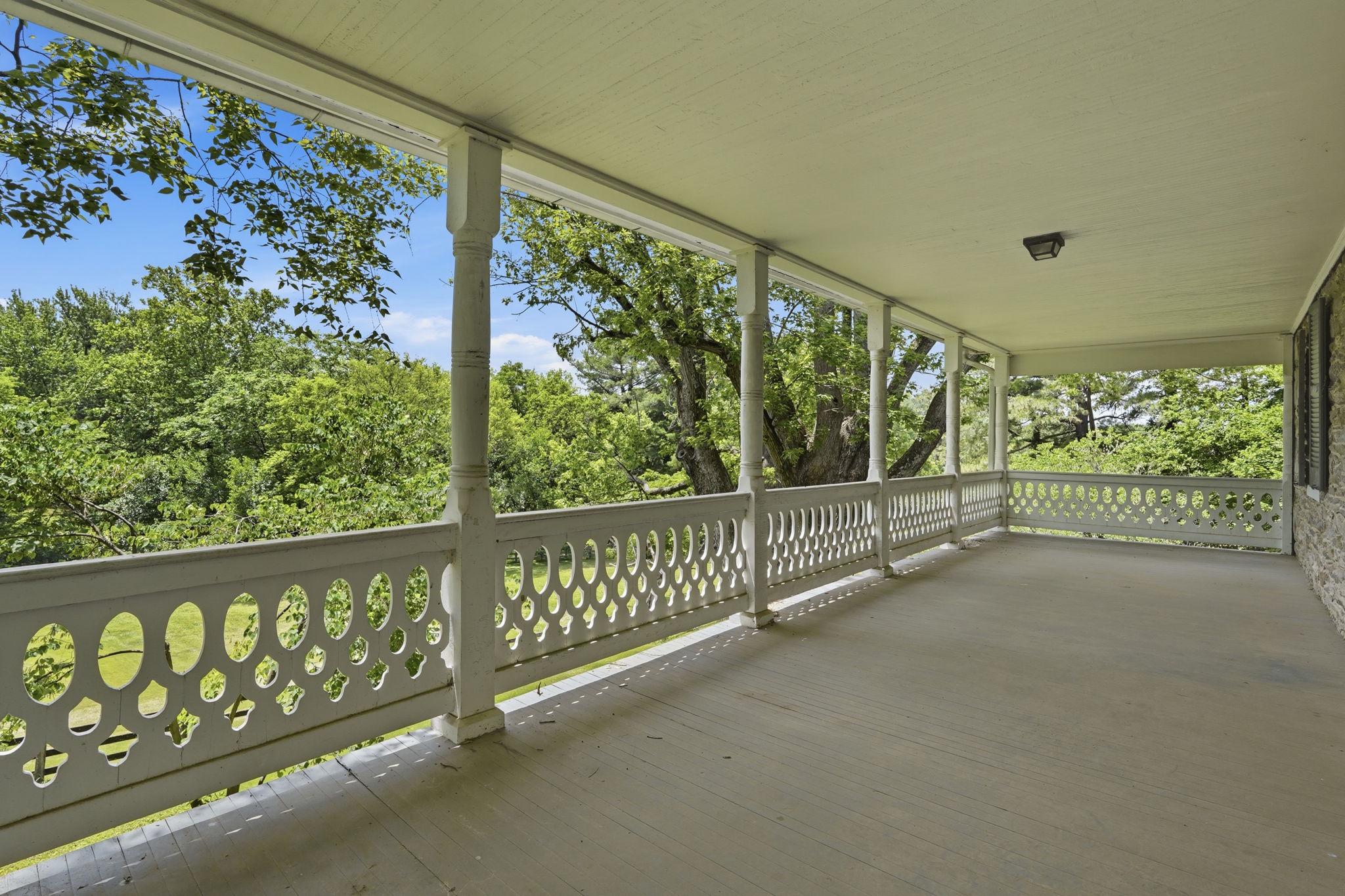 38863 Ridge Court Hamilton, VA 20158 - Photo 51 of 90 Upper Level Porch