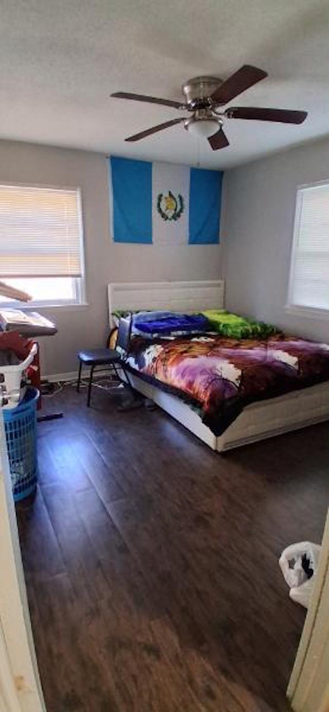 1536 Catalina Road Memphis, TN 38111 - Photo 5 of 7 a bedroom with furniture and a window