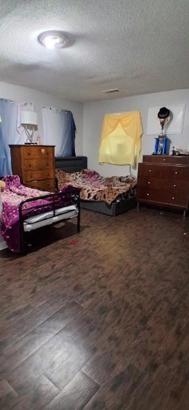 1536 Catalina Road Memphis, TN 38111 - Photo 6 of 7 a living room with furniture and a flat screen tv