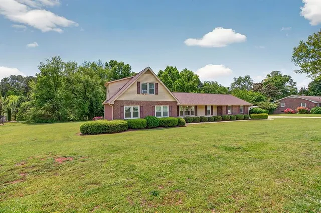 $498,800 | 304 Arcadia Drive, Anderson, SC 29621