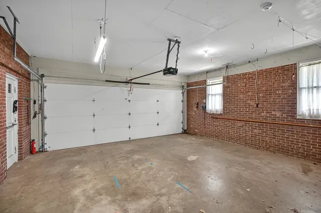 $498,800 | 304 Arcadia Drive, Anderson, SC 29621