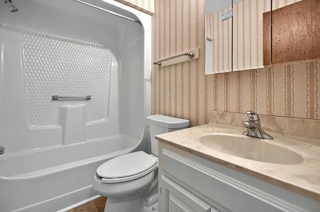 $498,800 | 304 Arcadia Drive, Anderson, SC 29621