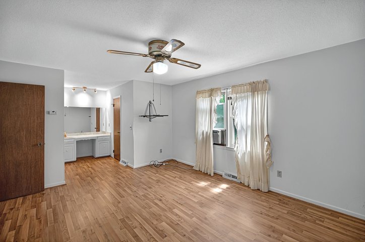 304 Arcadia Drive Anderson, SC 29621 - Photo 28 of 41 Primary Bedroom