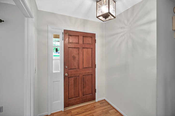 304 Arcadia Drive Anderson, SC 29621 - Photo 4 of 41 Foyer