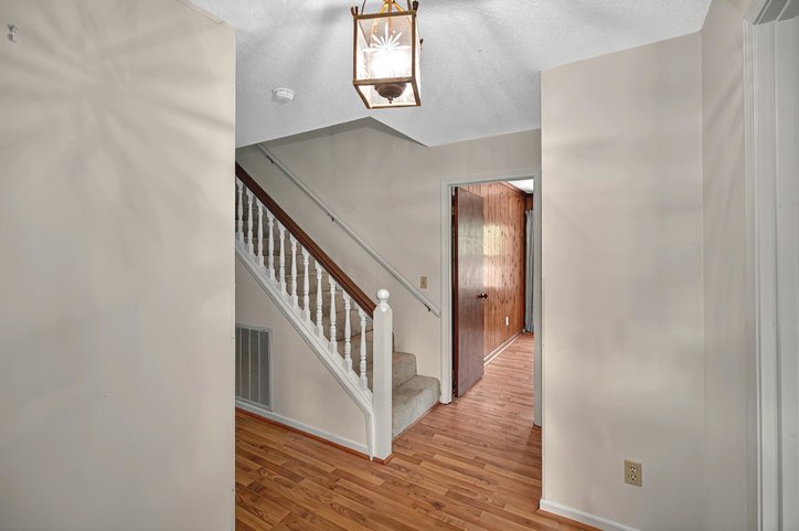 304 Arcadia Drive Anderson, SC 29621 - Photo 10 of 41 Foyer