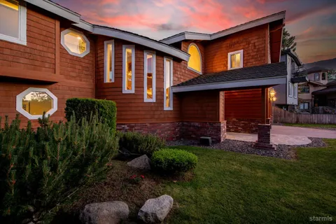 $3,595,000 | 2067 Aloha Drive, South Lake Tahoe, CA 96150