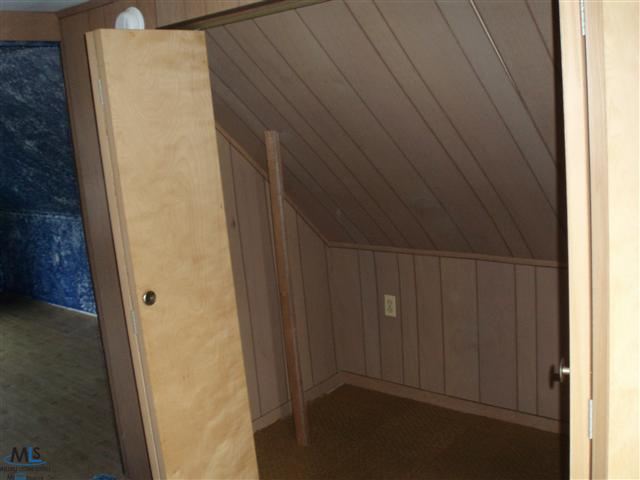 5518 Pointe Tremble Road Algonac, MI 48001 - Photo 24 of 30 31140916-23.JPG