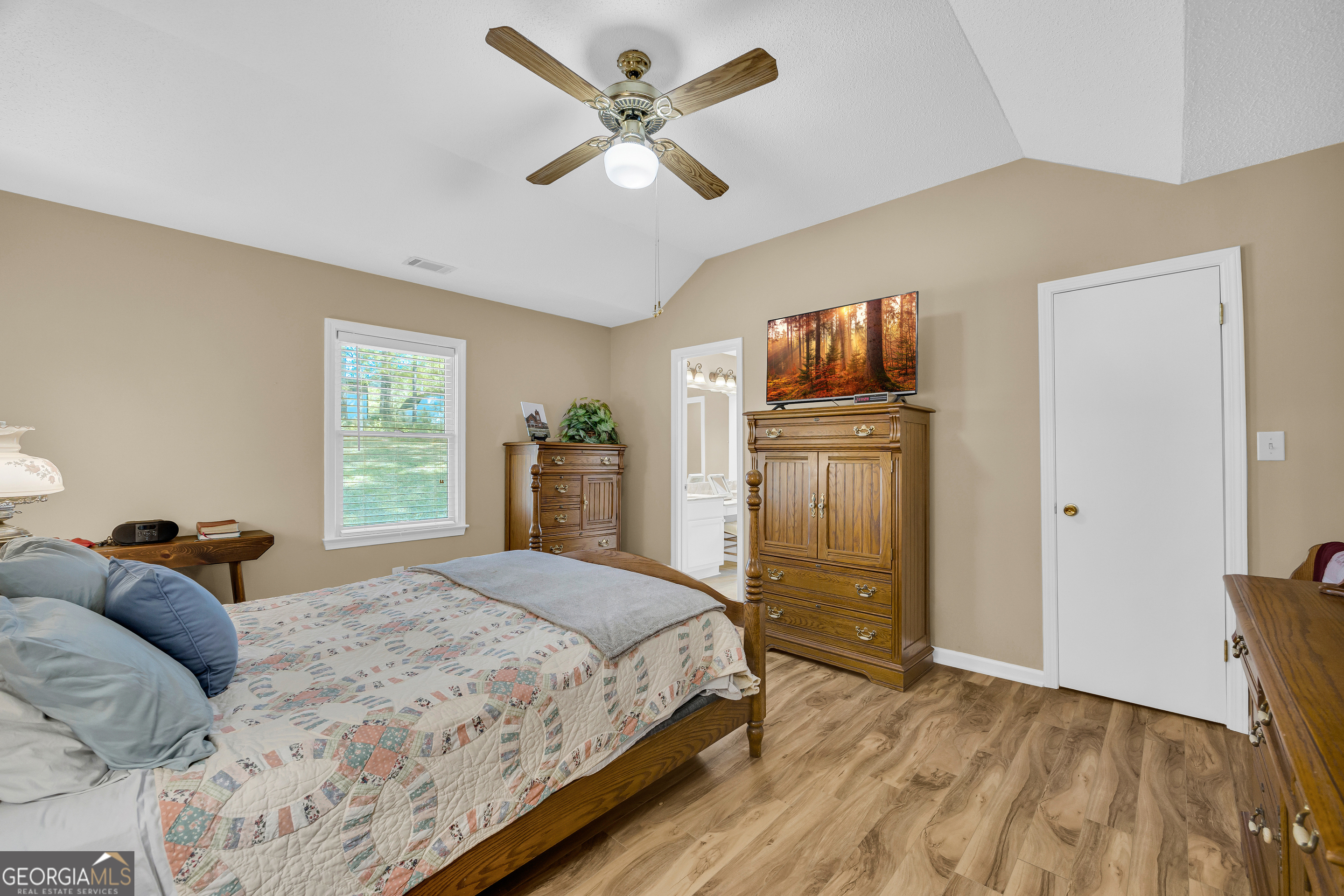 172 Lewis Circle Commerce, GA 30529 - Photo 8 of 29