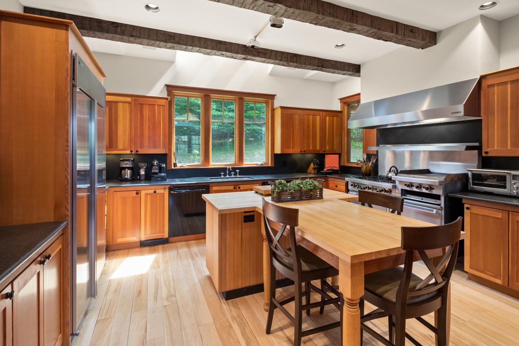 111 Thomas Pasture Road Stowe, VT 05672 - Photo 12 of 39