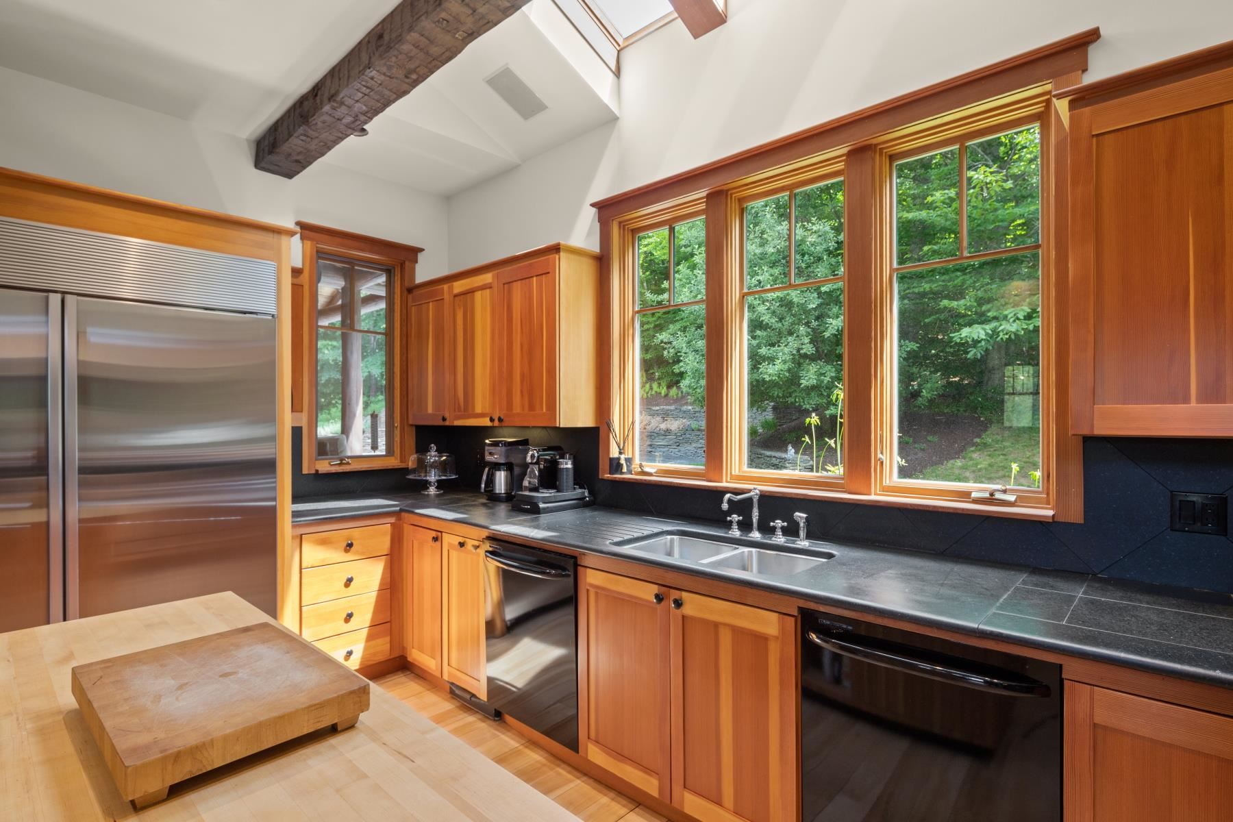 111 Thomas Pasture Road Stowe, VT 05672 - Photo 14 of 39