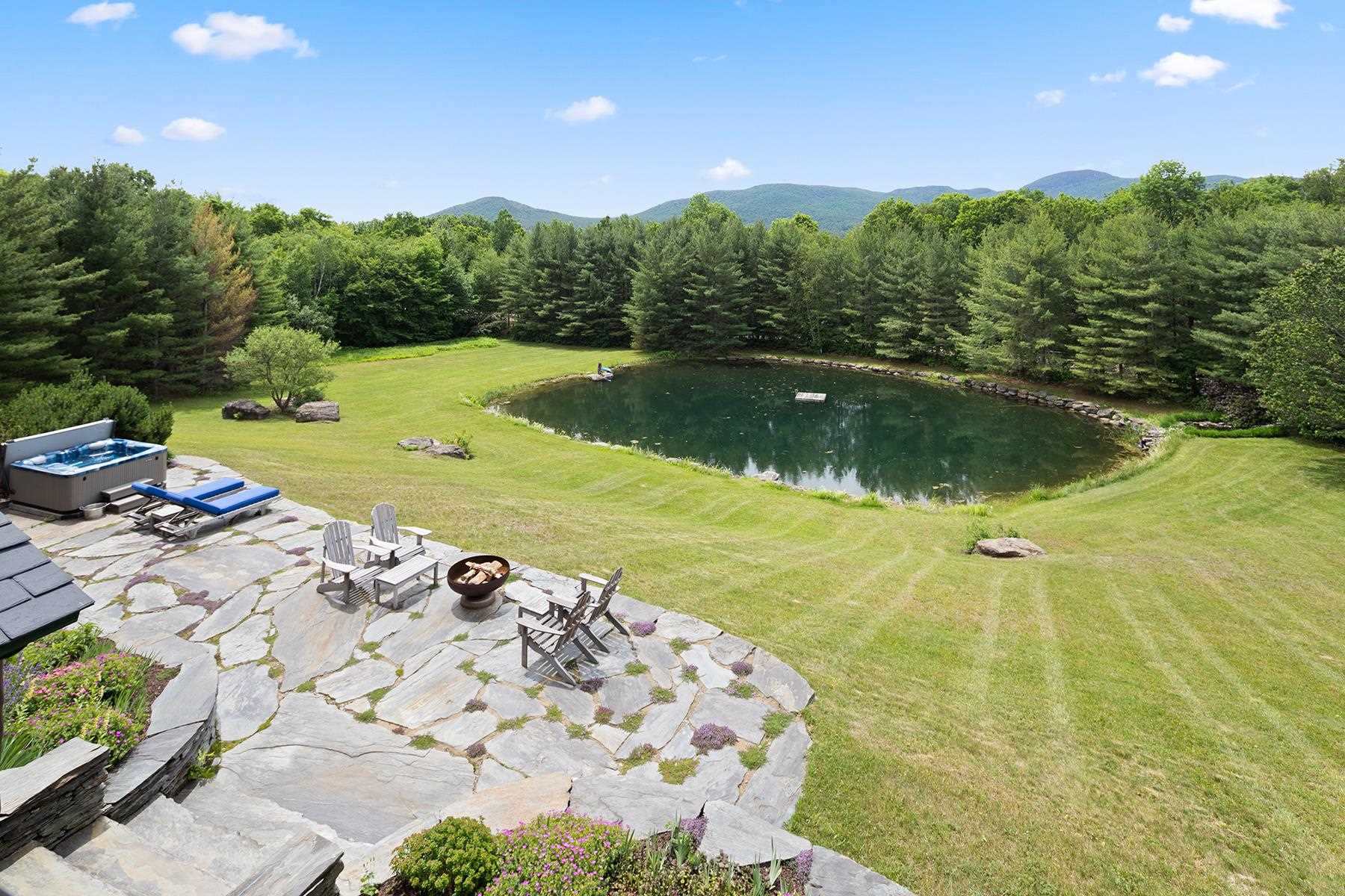 111 Thomas Pasture Road Stowe, VT 05672 - Photo 4 of 39