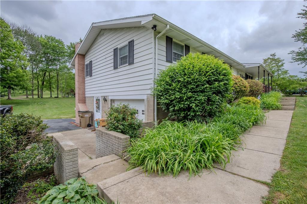 510 Mapletown Road Garards Fort, PA 15334 - Photo 3 of 47