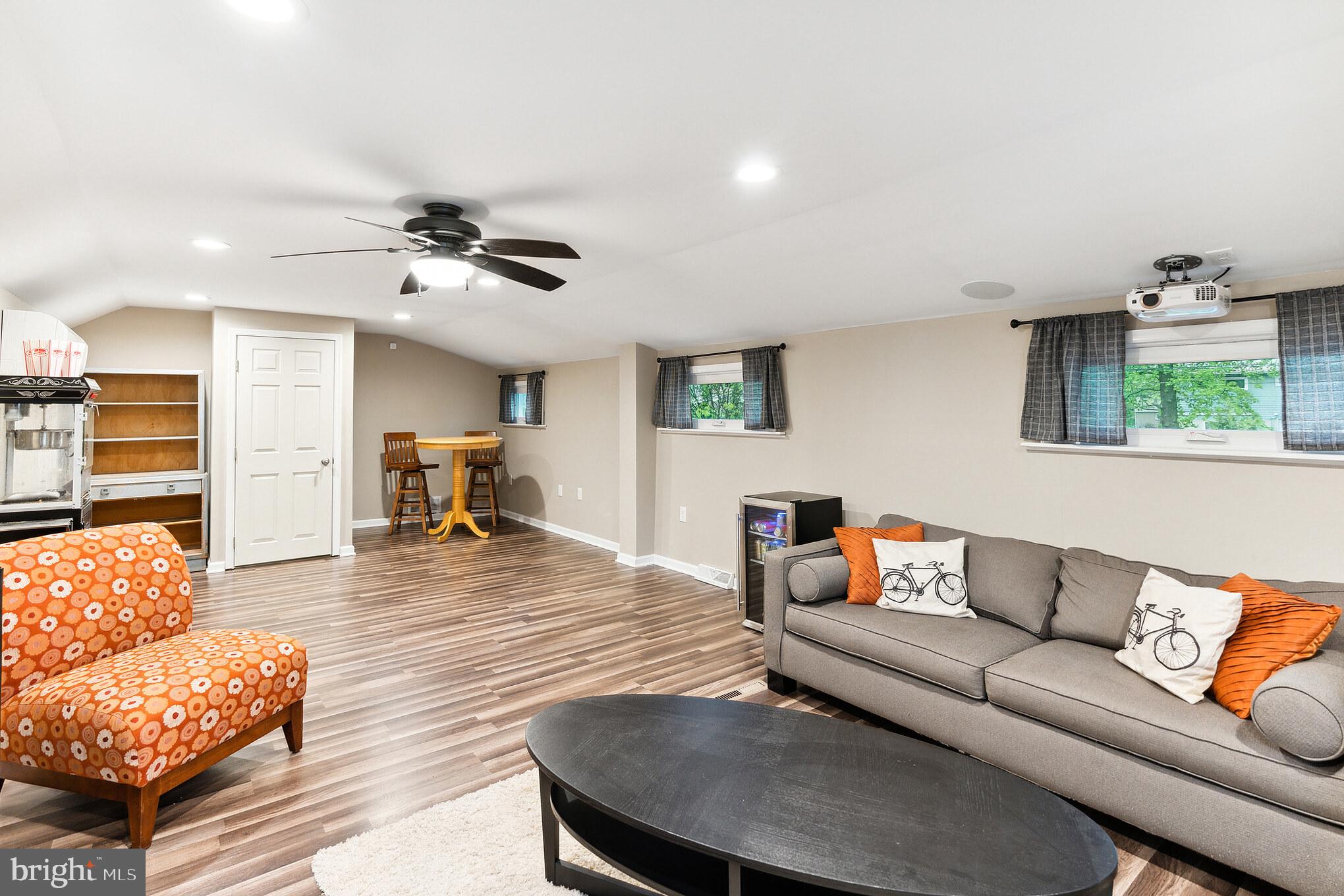 2010 Oak Lane Road Wilmington, DE 19803 - Photo 34 of 35 Upper level room
