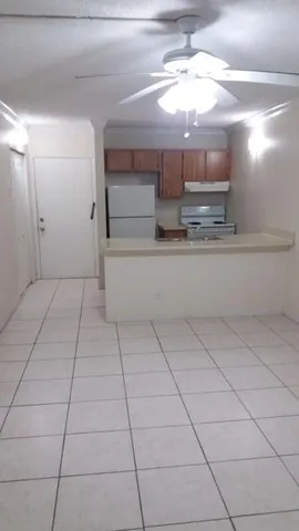 $1,375 | 2771 Riverside Drive, Unit 404A, Coral Springs, FL 33065