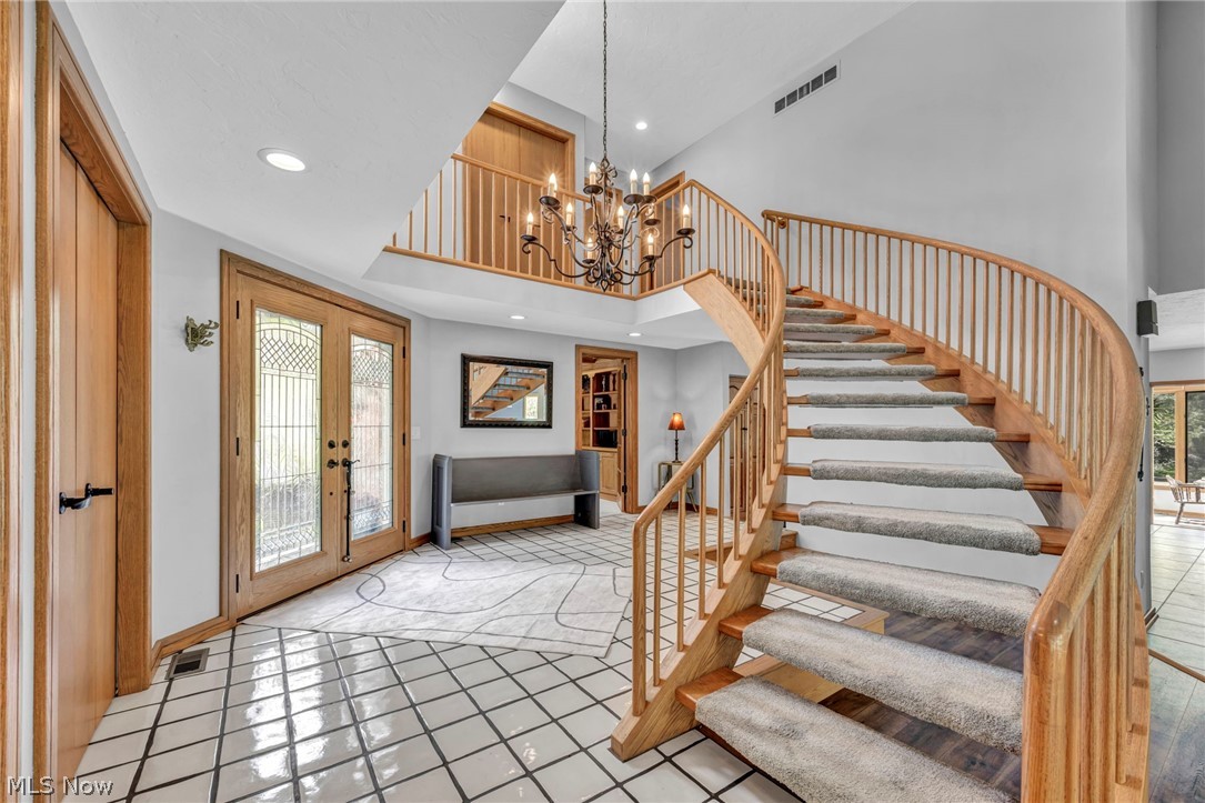 5168 Townsend Road Richfield, OH 44286 - Photo 8 of 50 Foyer