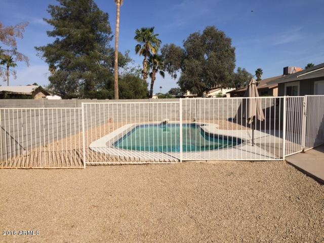 7214 West Hatcher Road Peoria, AZ 85345 - Photo 3 of 9 IMG_0640