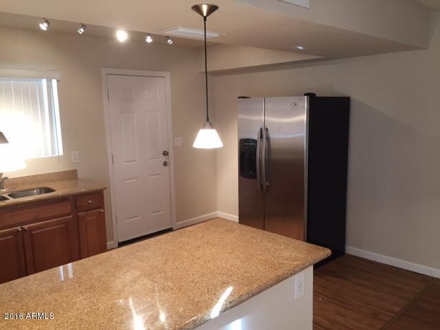 7214 West Hatcher Road Peoria, AZ 85345 - Photo 4 of 9 IMG_0636