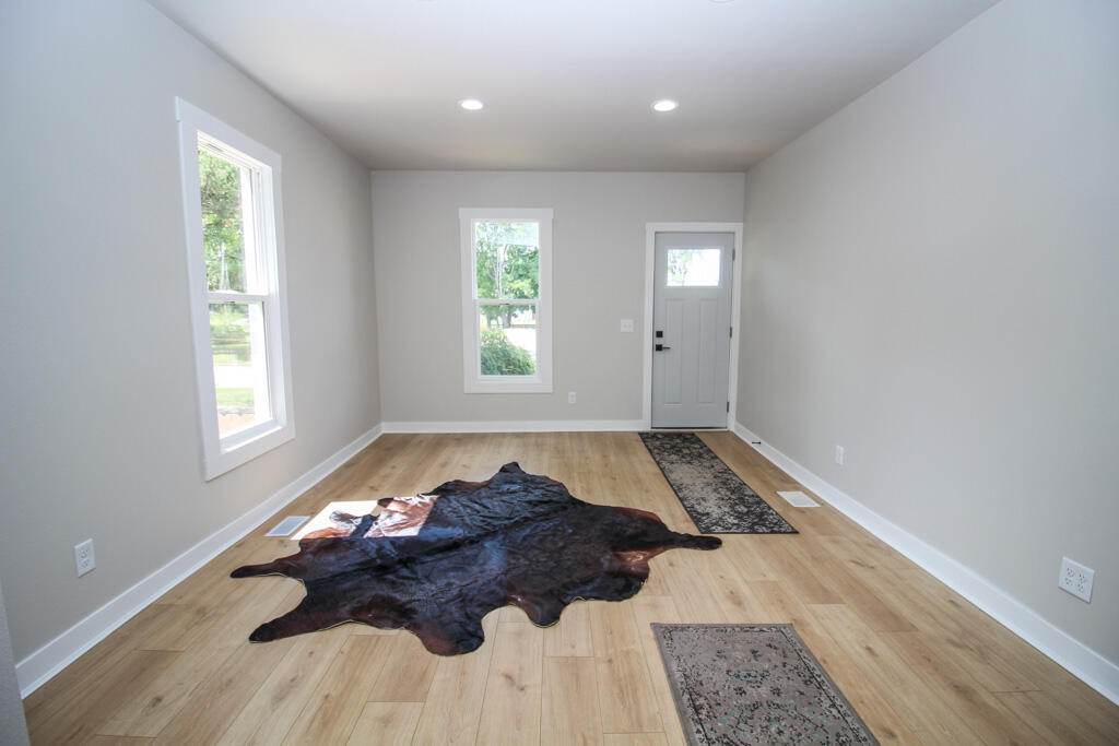 713 Oak Street Three Rivers, MI 49093 - Photo 14 of 34 Oak-21