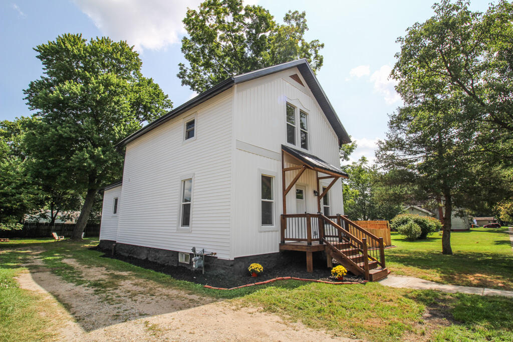 713 Oak Street Three Rivers, MI 49093 - Photo 4 of 34 Oak-30