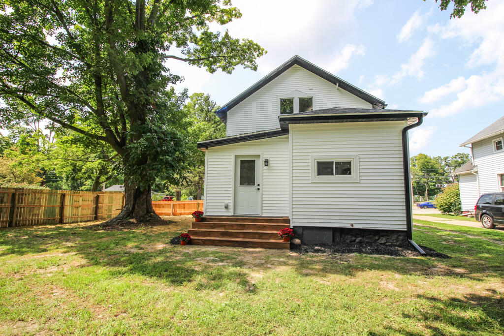 713 Oak Street Three Rivers, MI 49093 - Photo 9 of 34 Oak-27