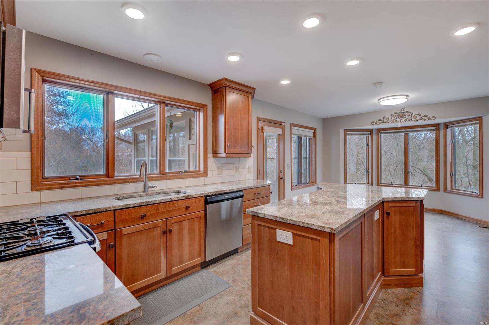 208 Pitman Hill Road St. Charles, MO 63304 - Photo 18 of 98 Gallery Image 18