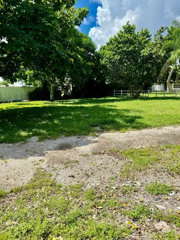 a view of a golf course
