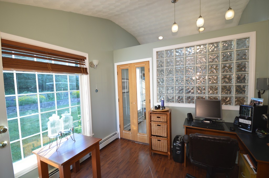 26 Wellesley Road Beverly, MA 01915 - Photo 9 of 22 Gallery Image 9
