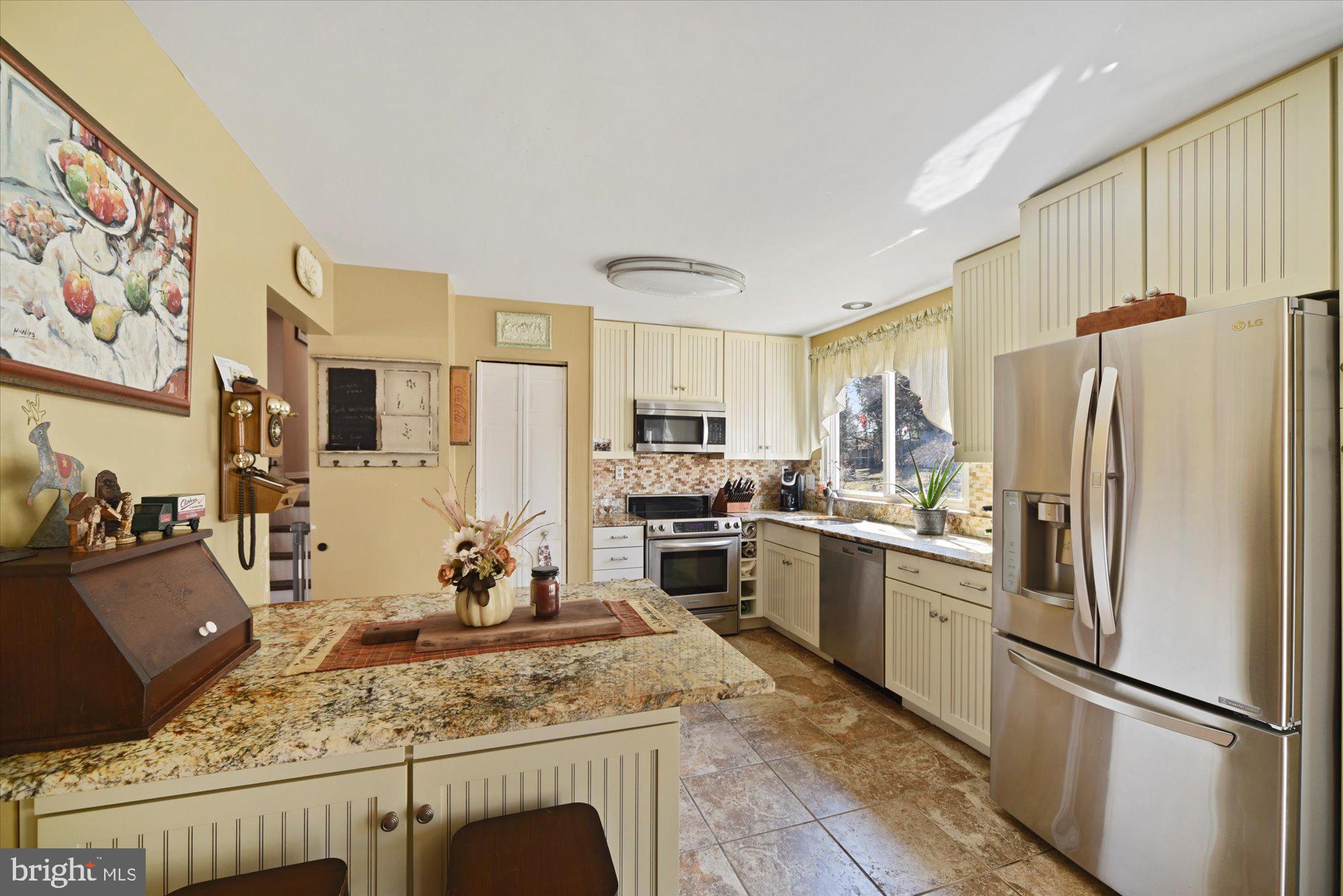 14510 Misty Valley Road Phoenix, MD 21131 - Photo 6 of 30