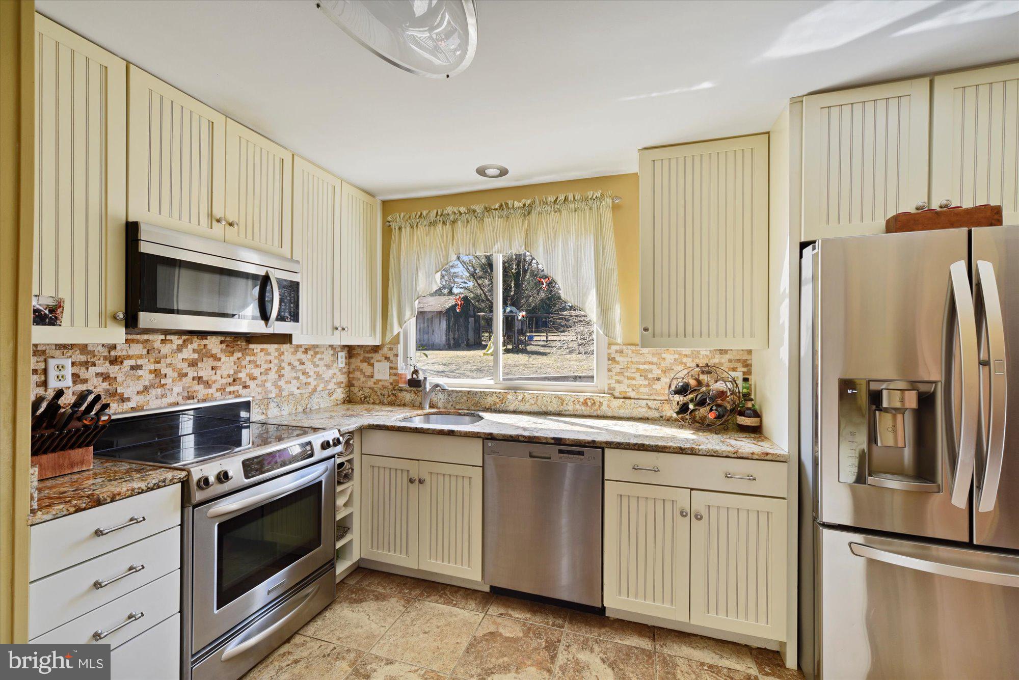 14510 Misty Valley Road Phoenix, MD 21131 - Photo 7 of 30