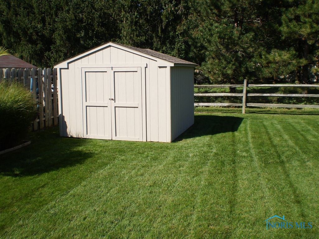 517 Thackeray Road Maumee, OH 43537 - Photo 6 of 23 Gallery Image 6