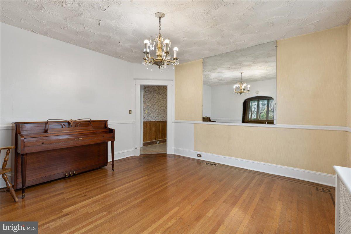 4411 Wentworth Road Baltimore, MD 21207 - Photo 8 of 37 Gallery Image 8