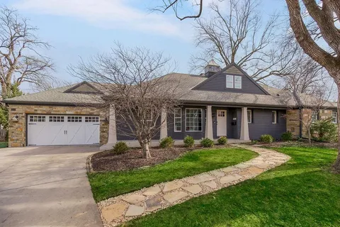 $1,295,000 | 6505 Willow Lane, Mission Hills, KS 66208