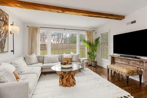 $1,295,000 | 6505 Willow Lane, Mission Hills, KS 66208