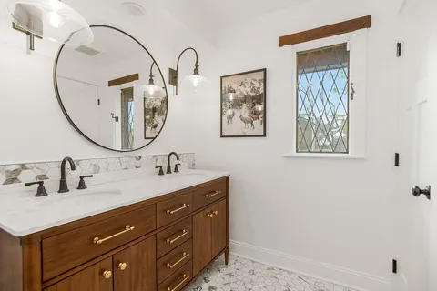 $1,295,000 | 6505 Willow Lane, Mission Hills, KS 66208