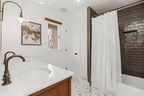 $1,295,000 | 6505 Willow Lane, Mission Hills, KS 66208