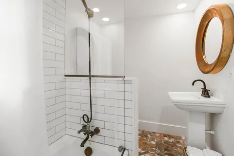 $1,295,000 | 6505 Willow Lane, Mission Hills, KS 66208