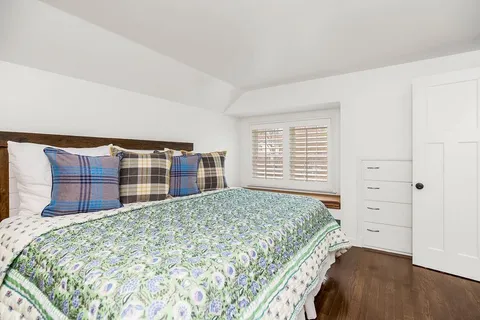 $1,295,000 | 6505 Willow Lane, Mission Hills, KS 66208