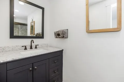 $1,295,000 | 6505 Willow Lane, Mission Hills, KS 66208